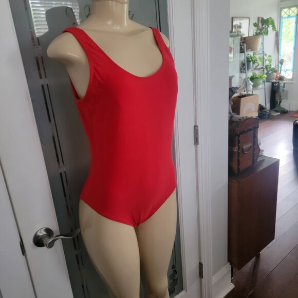 No Boundaries Juniors' Solid One-Piece Swimsuit Baywatch Red - Picture 7 of 15